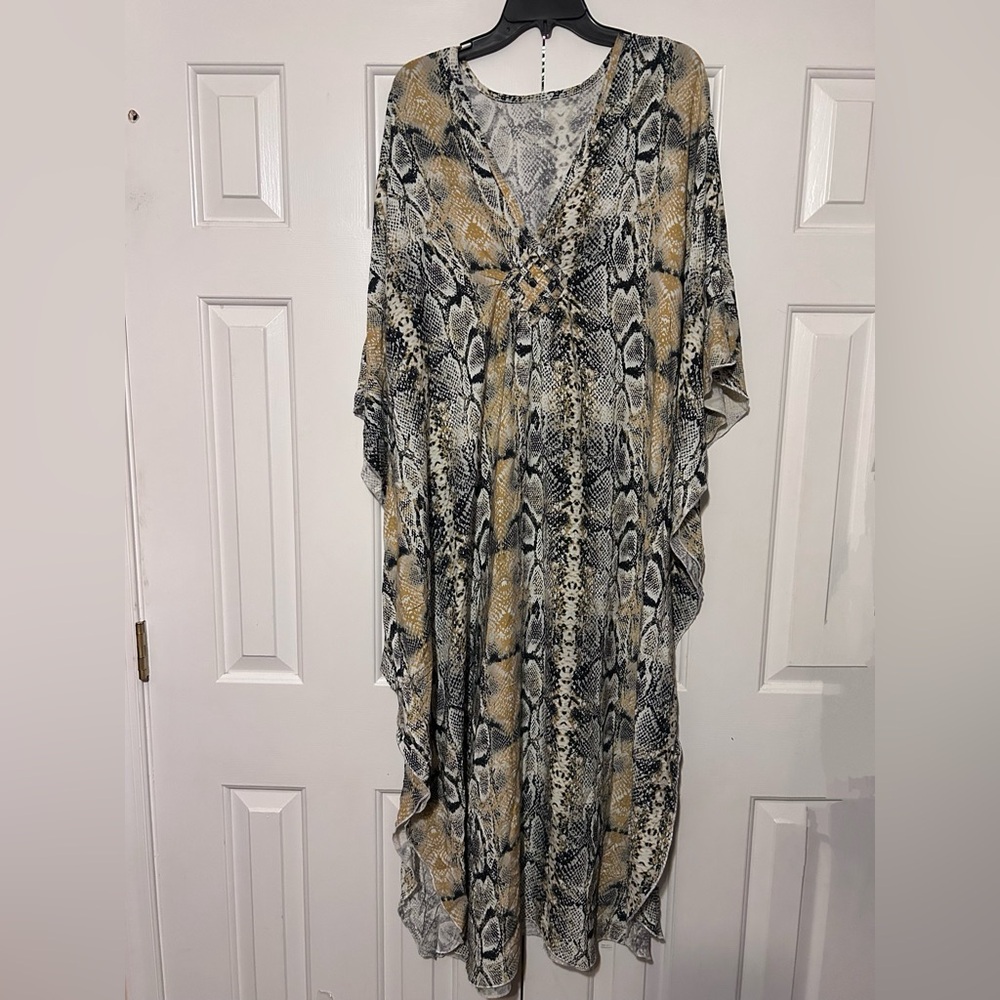 NWOT Snakeskin Kaftan